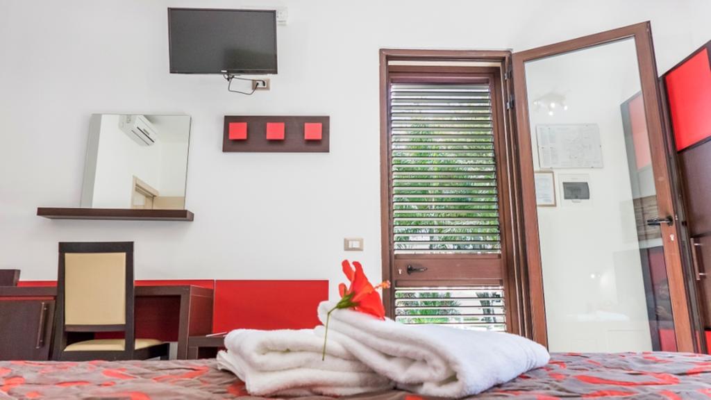 Resort Villa Hermosa Porto Cesareo Eksteriør billede